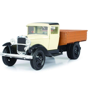 Motormax Platinum Collection 1931 Ford Model AA Scale 1:24 - Cream
