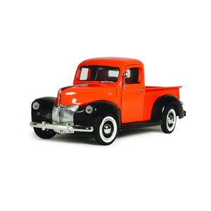 Motormax - 1940 Ford Pickup Scale 1:18 Diecast Car - Orange