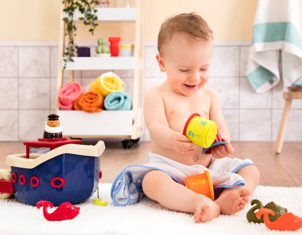 B. Toys Fish and Splish Bath Boat New