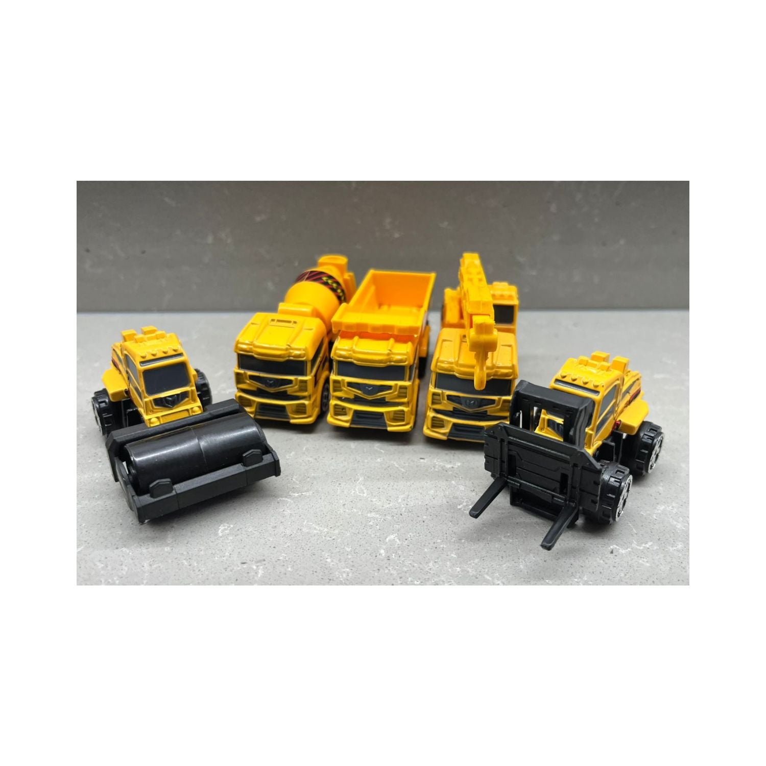 Motormax 5-Piece Die-Cast Construction Vehicle Set