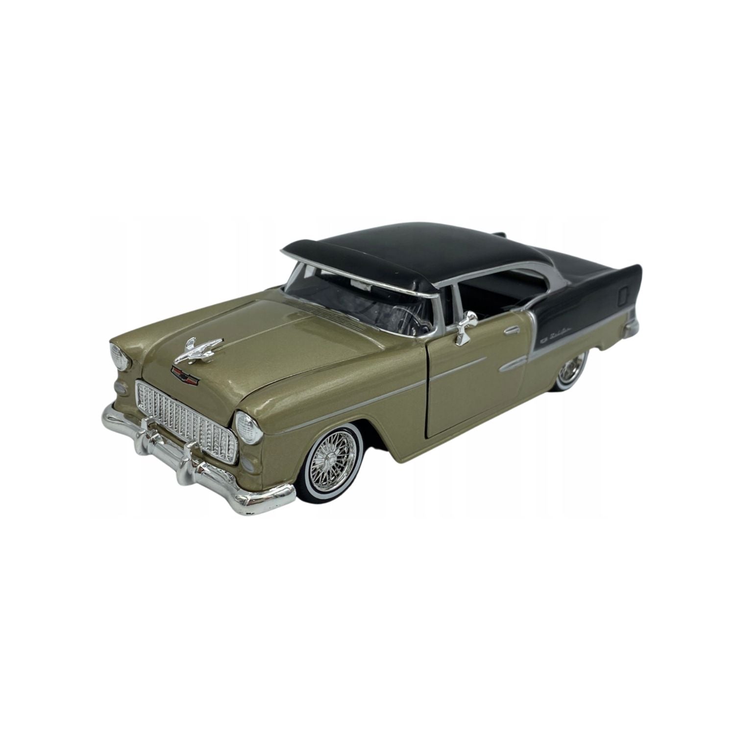 Motormax  1:24 1955 Chevy Bel Air Beige Metallic / Black