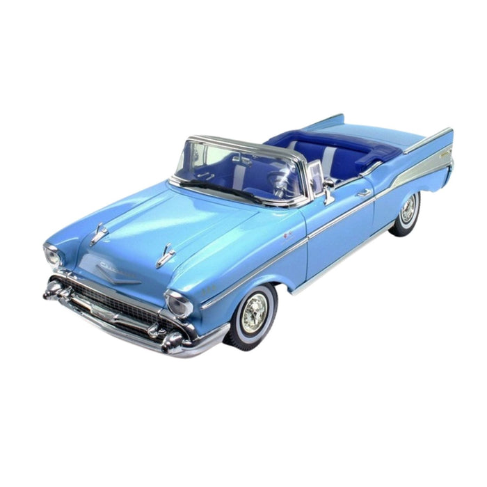 Motormax 1:18 1957 Chevy Bel Air (Convertible) - Light Blue
